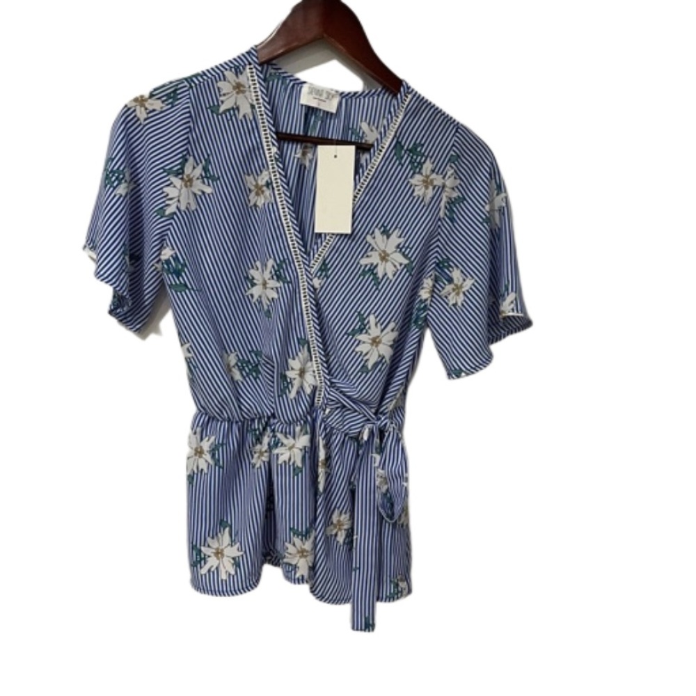 Sienna Sky blue striped short sleeve top with floral print tie at waist size S